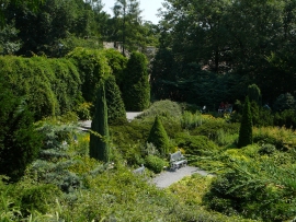 Go for a date to Petrin Gardens