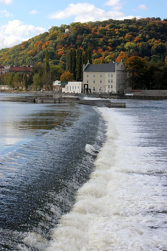 Vltava weir in the fall