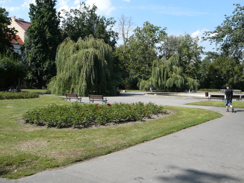 Time to relax in the Charles Square