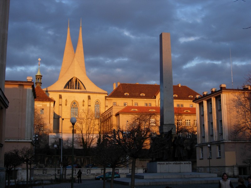 Large obelisk in front of Emauzy