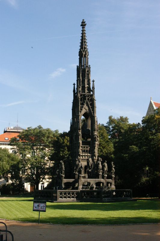 Park of the National Uprirising on the Vltava bank